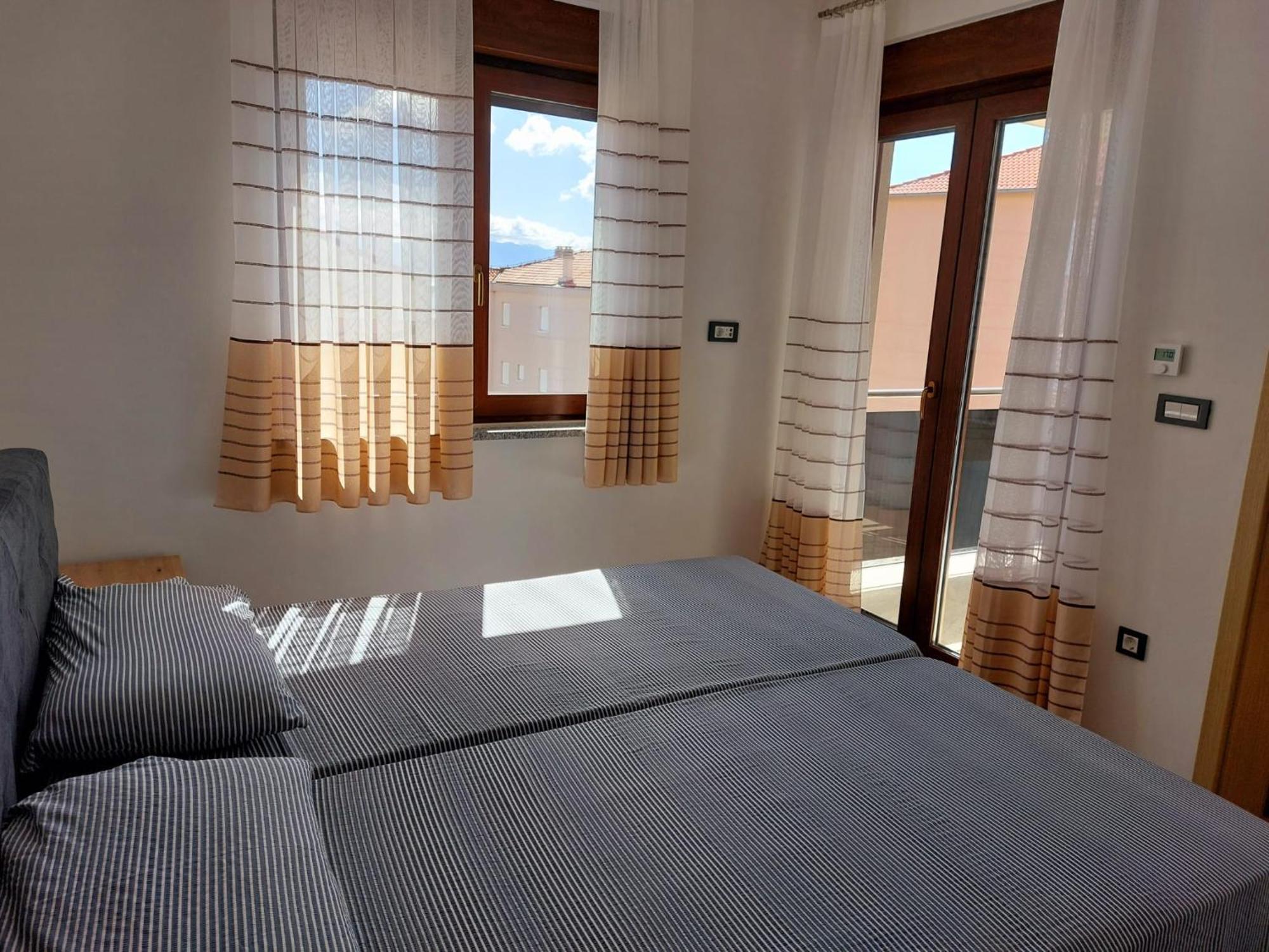 Apartmani Ivana Novi Нови-Винодолски Экстерьер фото