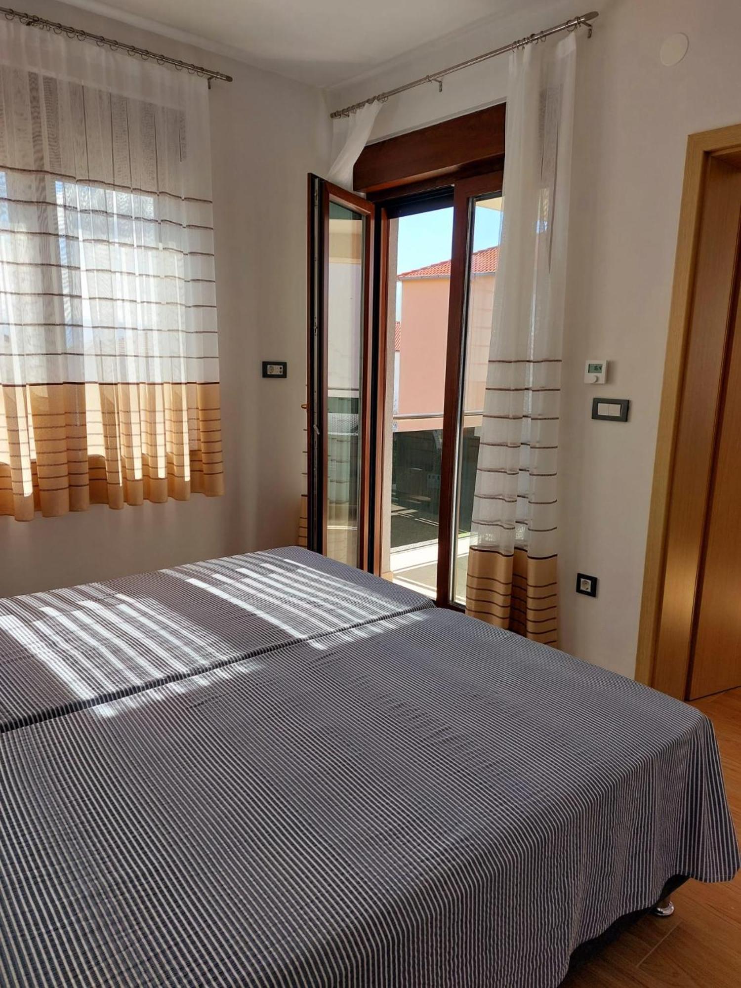Apartmani Ivana Novi Нови-Винодолски Экстерьер фото